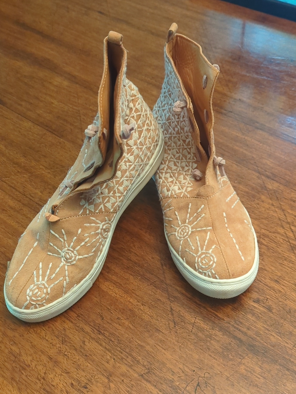 Free People Tan Embroidered Ankle Booties! Too Cute!